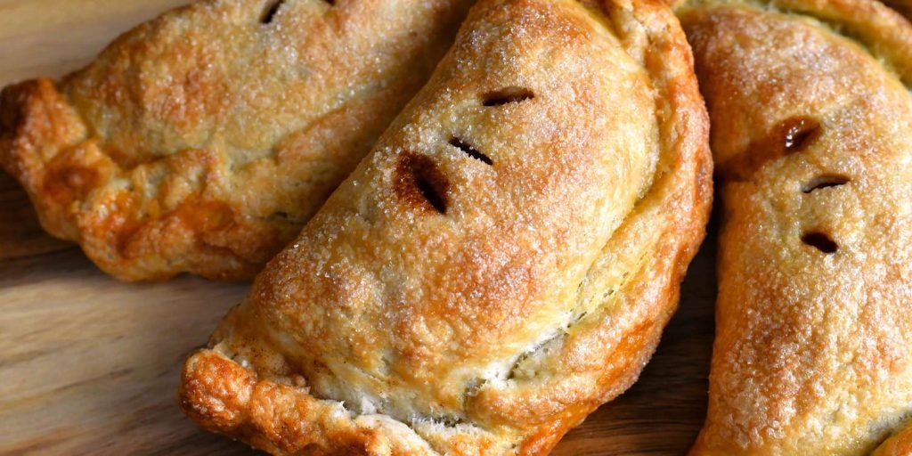 Mini Apple Delights: Baked Goodness in Every Bite