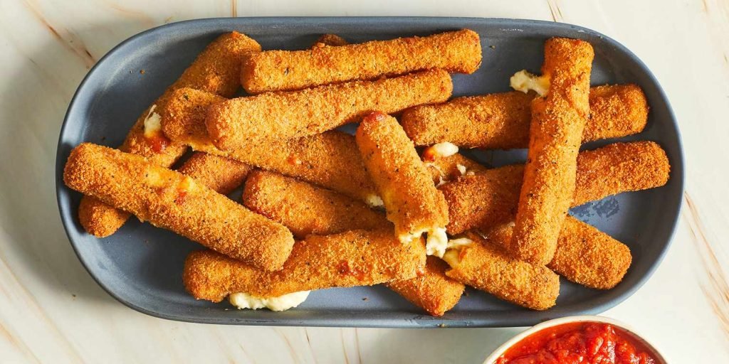 Ultimate Crunch: 5 Irresistible Fried Mozzarella Cheese Sticks!