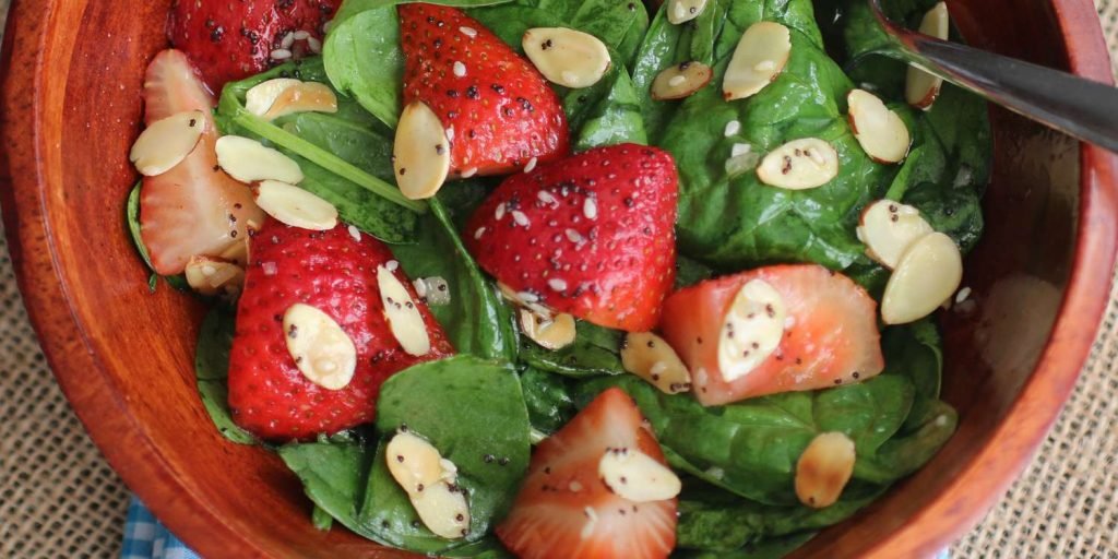 Indulge in Refreshing Strawberry Spinach Salad: A Summer Delight!