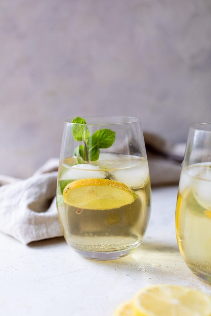 Elevate Your Summer: 5 Refreshing Limoncello Spritz Recipes!
