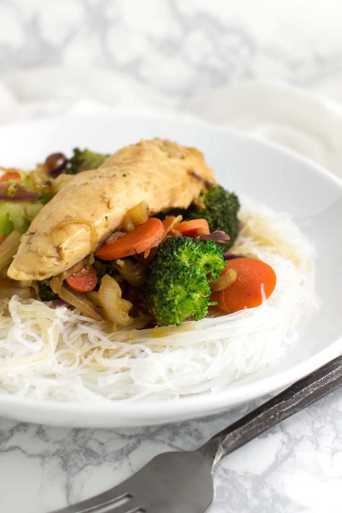 Stir-Fried Noodles with Savory Chicken Delight