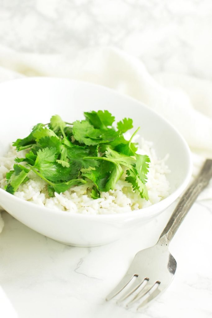 Zesty Cilantro Lime Cauliflower Rice: A Guilt-Free Flavor Bomb!