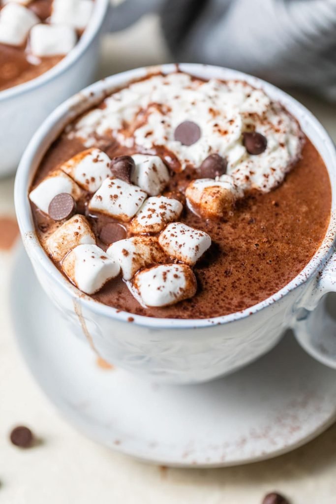 Indulge in Rich, Creamy Crockpot Hot Chocolate: Perfect for Parties!