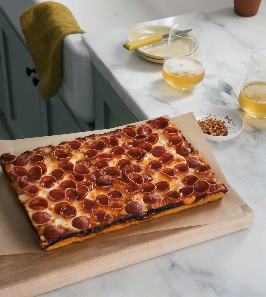 Sizzling Detroit Pizza: Crispy, Cheese-Laden Delight Awaits