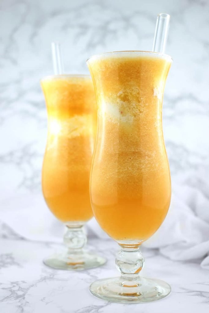 Chill Out: 5-Minute Peach Tea Float Recipe to Savor Summer!