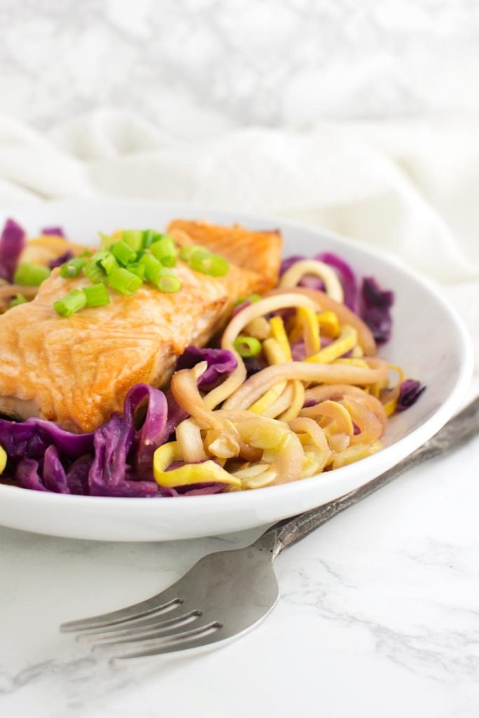 Delicious Salmon & Slaw Zoodle Bowl: A Fresh Twist on Dinner!