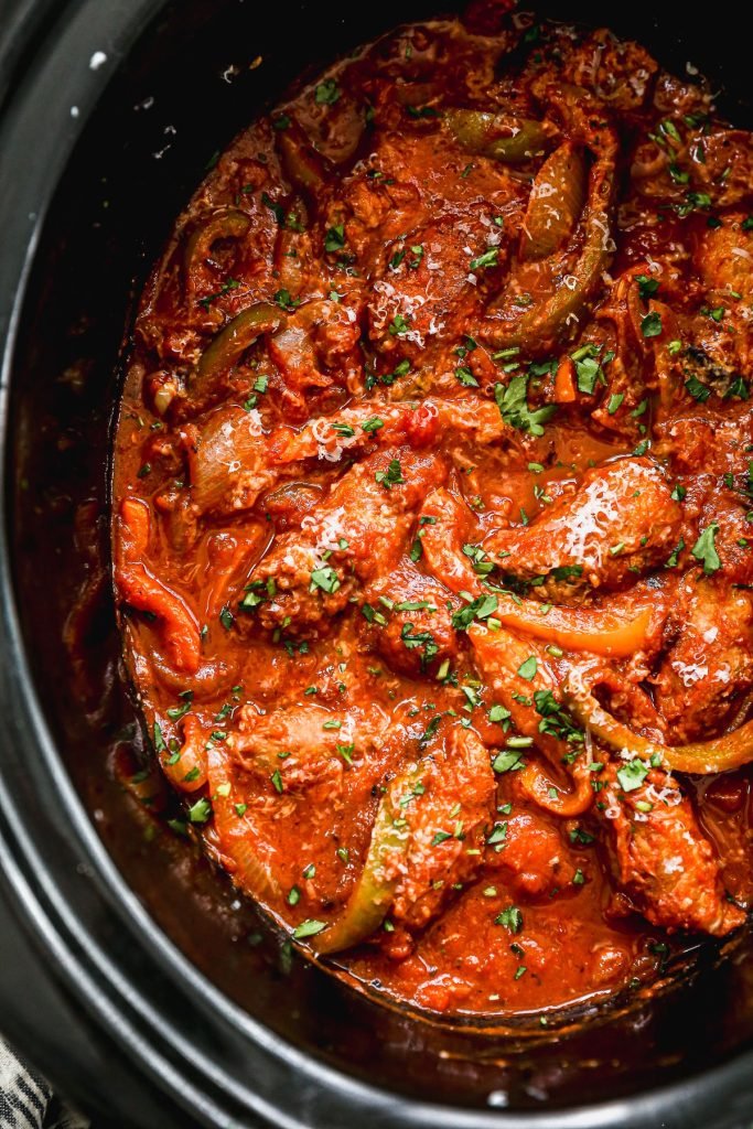 Deliciously Easy Slow Cooker Sausage and Peppers Recipe