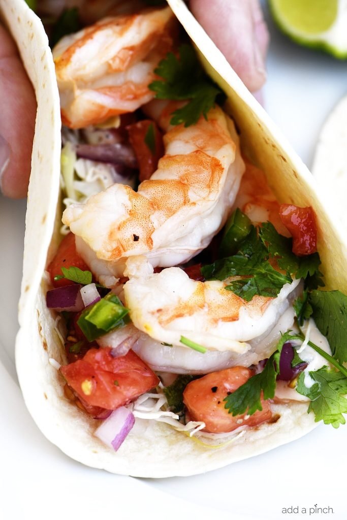 10-Minute Shrimp Tacos: Bursting with Flavor & Easy to Make!